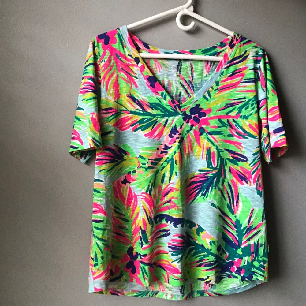 Lilly Pulitzer multi-colored v-neck t-shirt